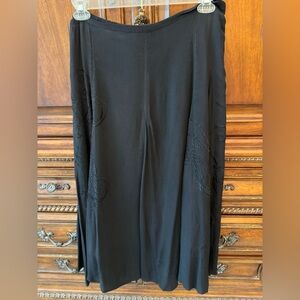 Elegant Black Gored Skirt Size 18